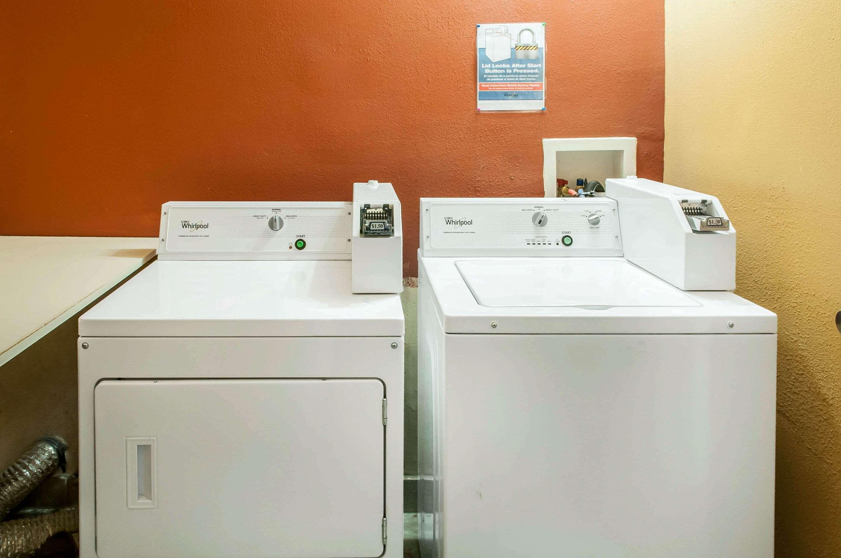 Econo Lodge West - Coors Blvd Albuquerque Bagian luar foto