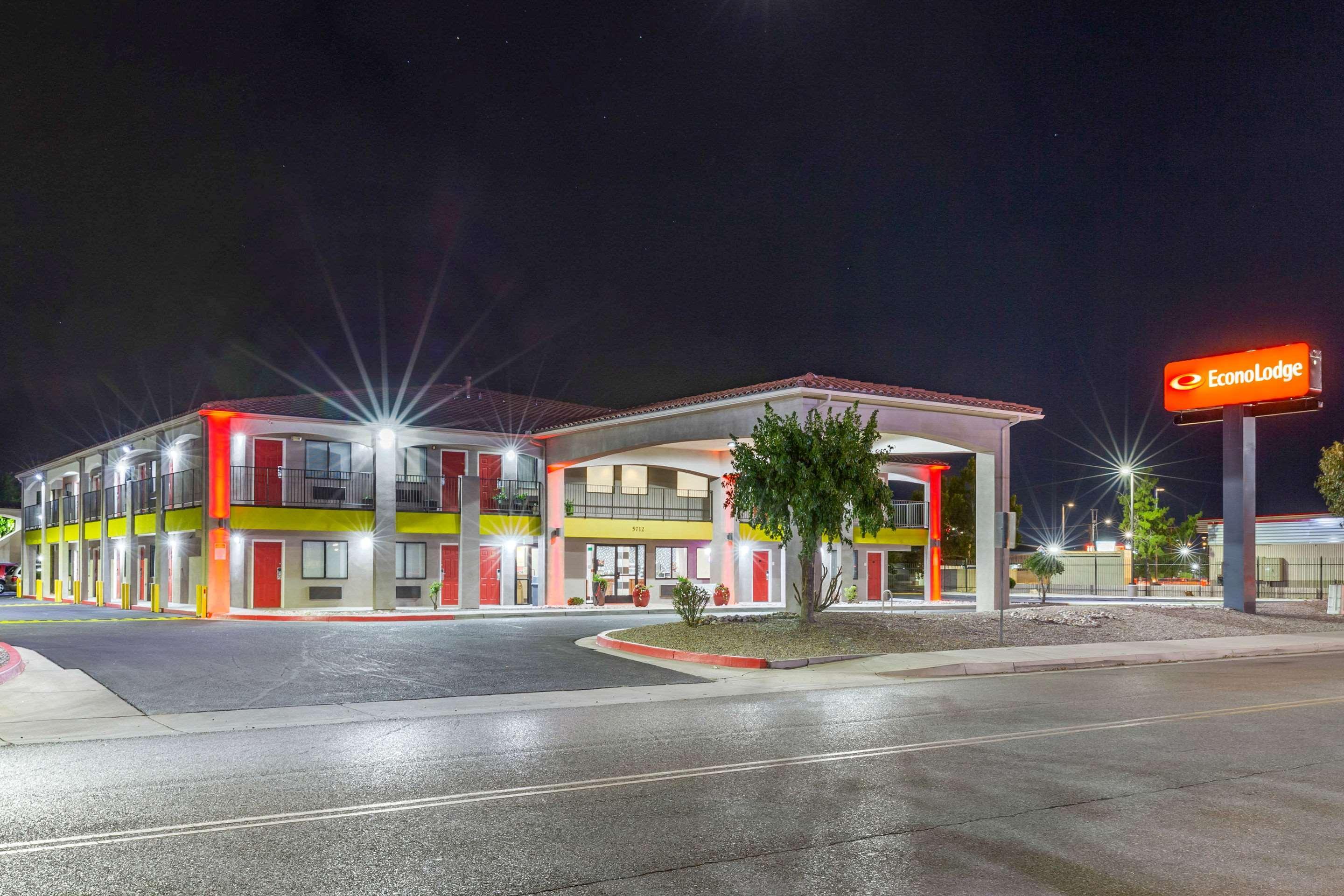 Econo Lodge West - Coors Blvd Albuquerque Bagian luar foto
