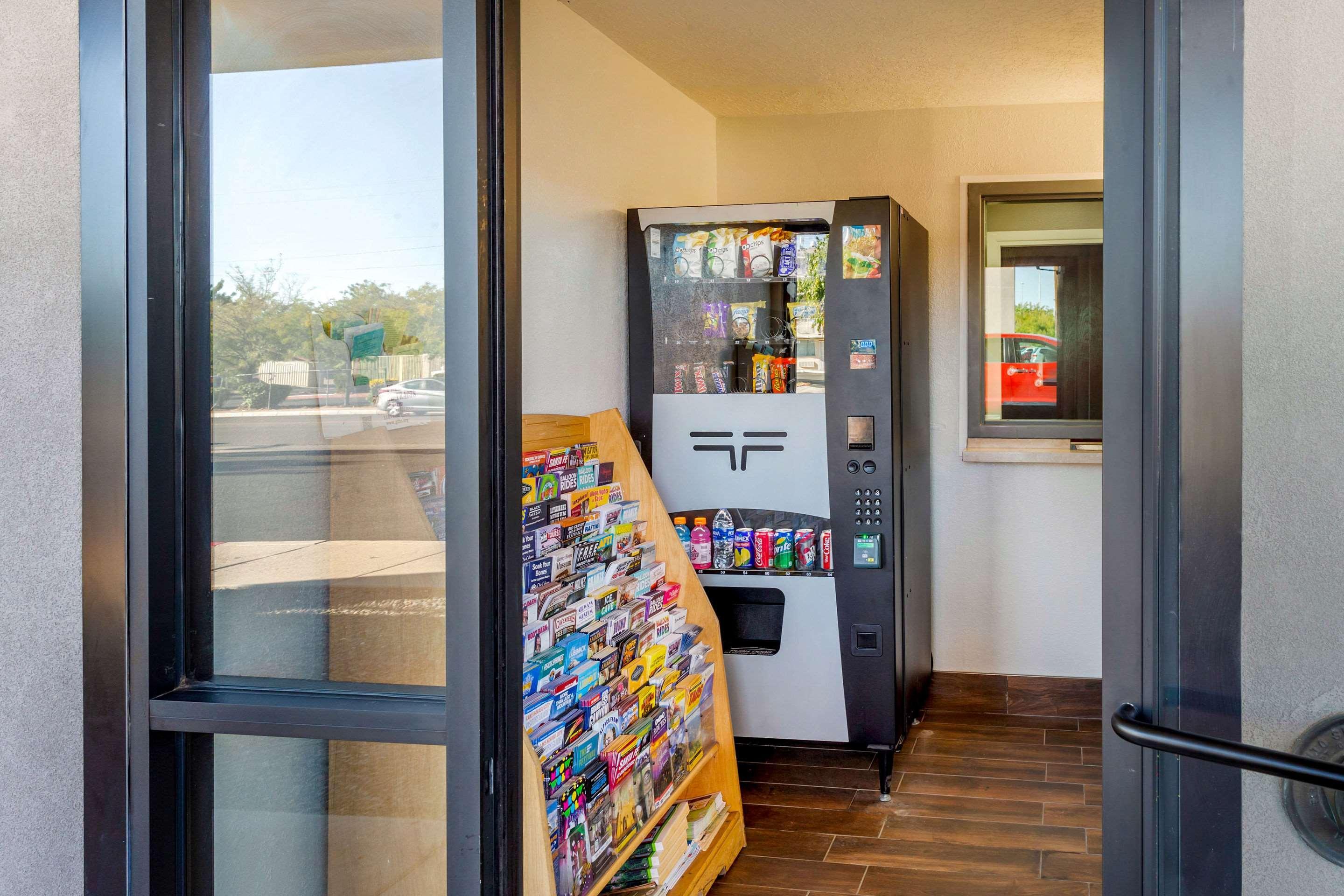 Econo Lodge West - Coors Blvd Albuquerque Bagian luar foto