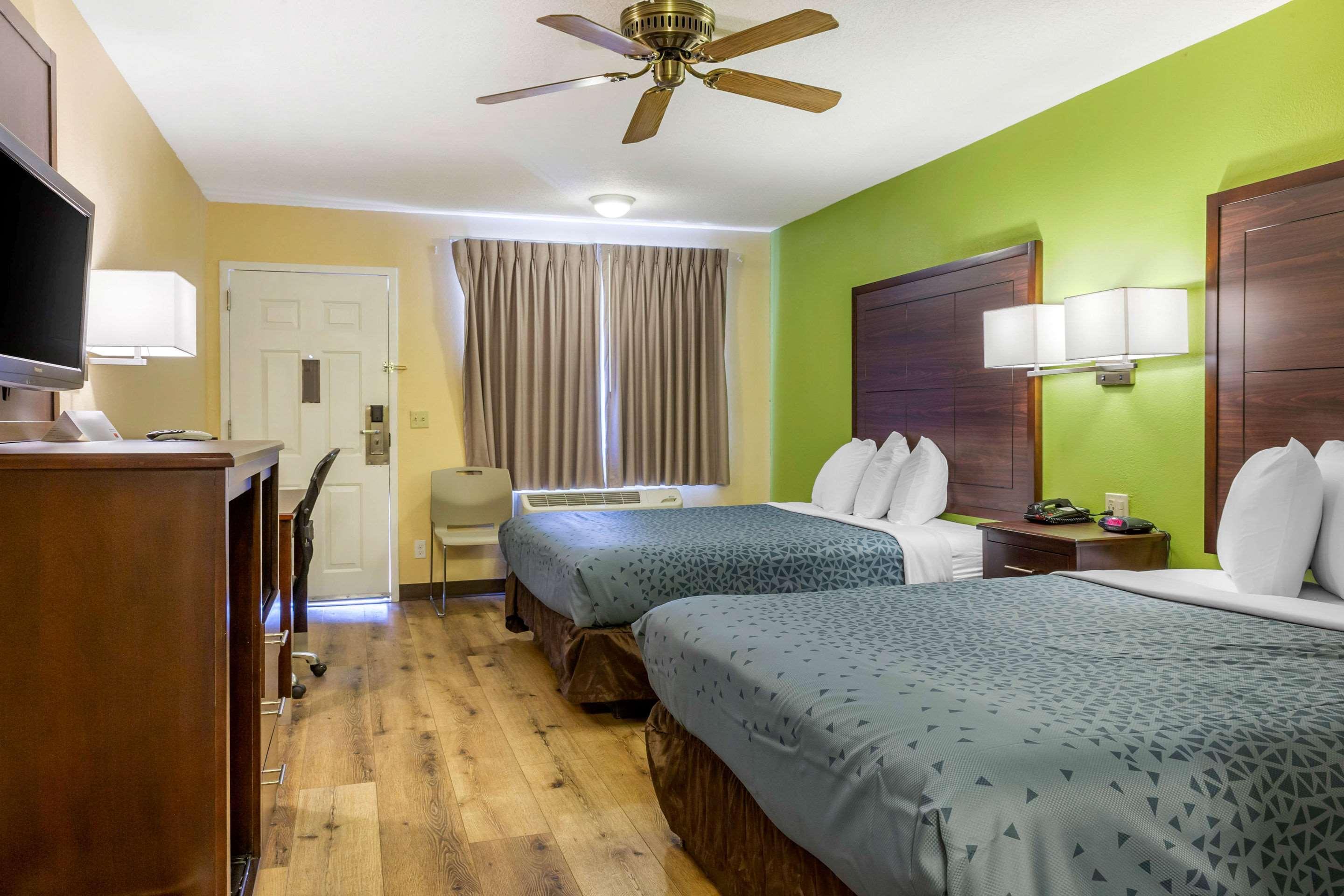 Econo Lodge West - Coors Blvd Albuquerque Bagian luar foto
