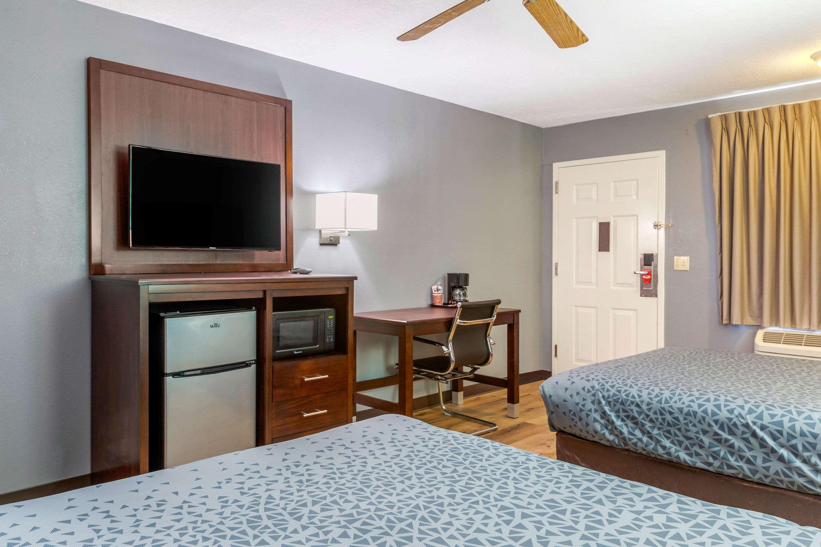 Econo Lodge West - Coors Blvd Albuquerque Bagian luar foto